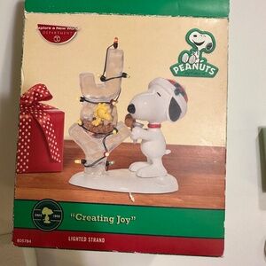 Peanuts Village Dept 56 Creating Joy Snoopy Woodstock LED Ice Sculpture Working